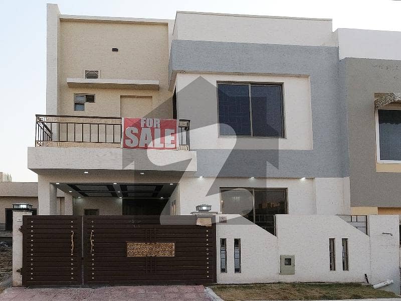 On Excellent Location 5 Marla Spacious House Available In Bahria Town Phase 8 - Ali Block For sale
