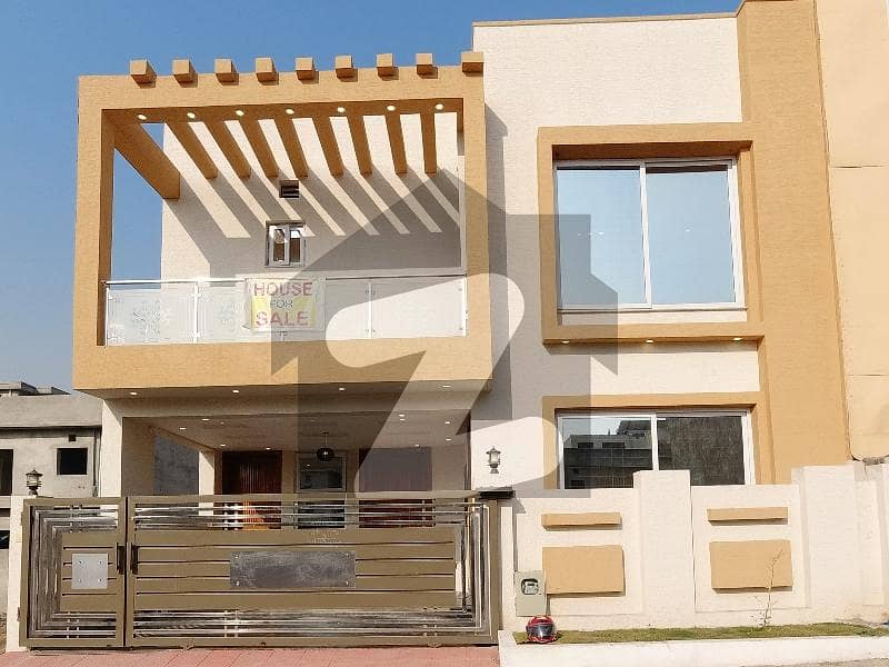 On Excellent Location 7 Marla House Up For Sale In Bahria Town Phase 8 - Umer Block