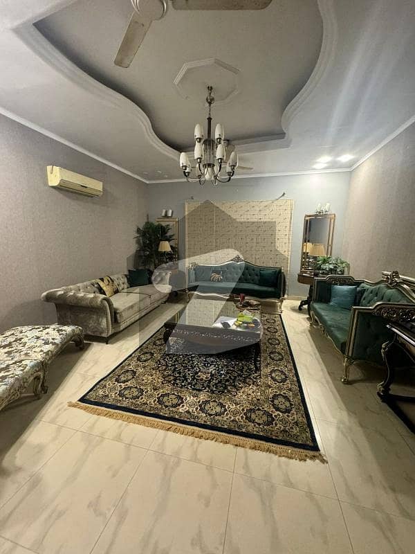 ڈی ایچ اے فیز 5 ڈی ایچ اے ڈیفینس,کراچی میں 5 کمروں کا 1 کنال مکان 11.5 کروڑ میں برائے فروخت۔