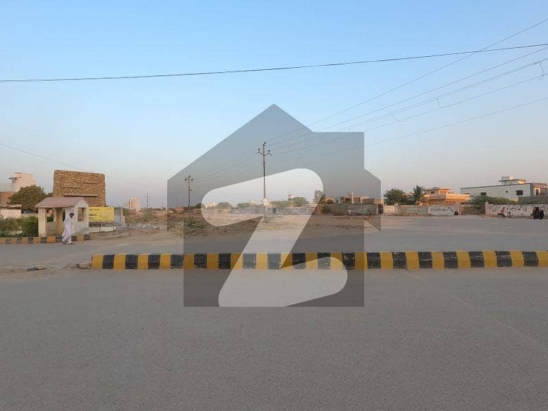 Leased Map Pass 400 Yards West Open VIP Location Plot Sell In Block-4 Saadi Town