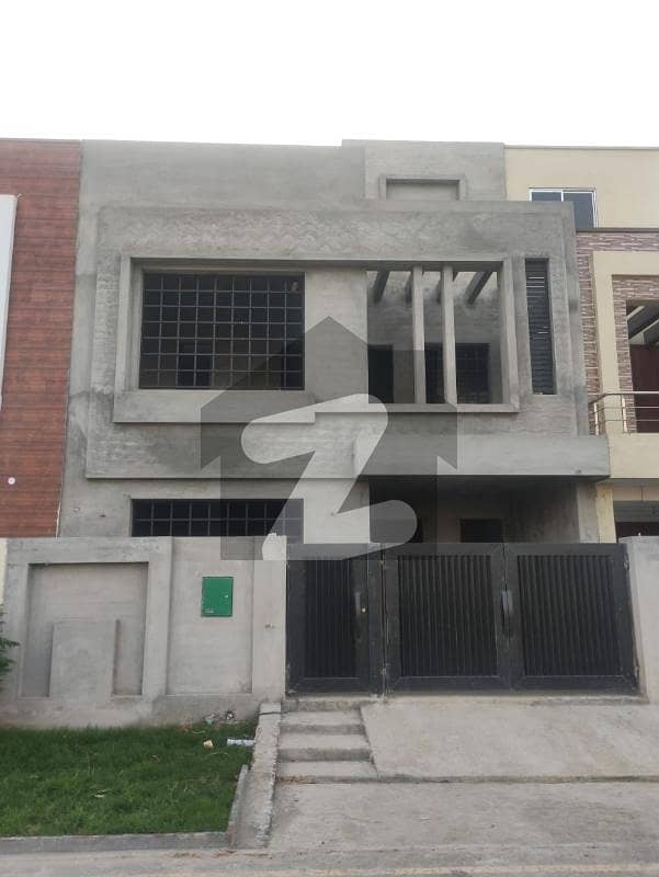 5 Marla Grey Structure House For Sale B Block Near To Big Park Developed Block