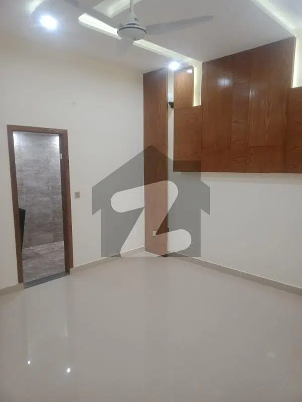 10 Marla Slightly Used House Available For Rent In Bahria Town Lahore