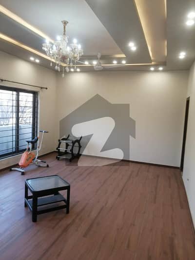 12 Marla Double story House Available For Rent