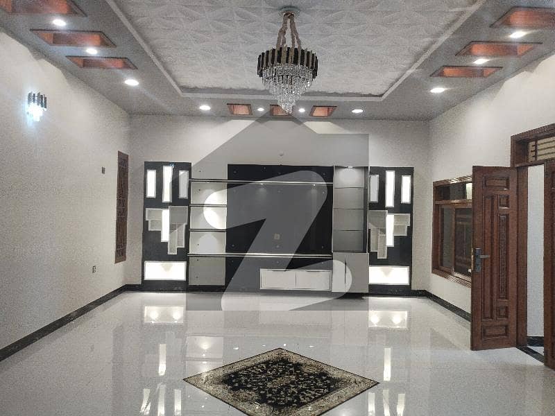 گلشنِ اقبال ٹاؤن کراچی میں 6 کمروں کا 10 مرلہ مکان 7.4 کروڑ میں برائے فروخت۔