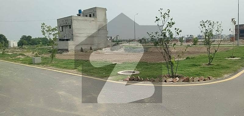 Invest in 5 Marla Plot For Sale in Silver Block Park View City Lahore