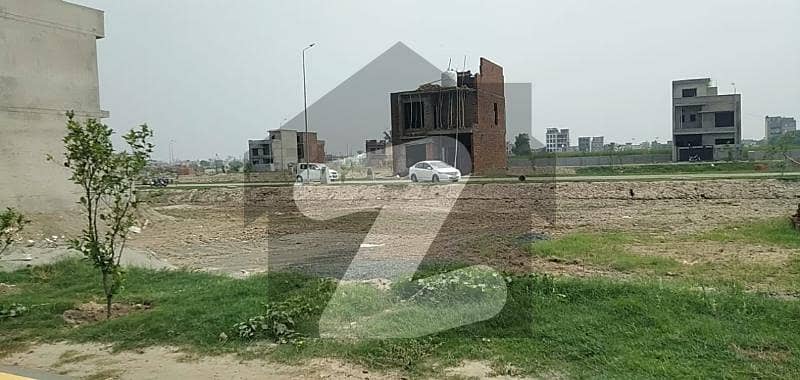 5 Marla Prime Location Plots For Sale in Silver Block Park View City Lahore