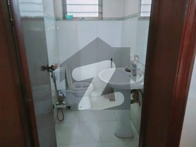 ڈی ایچ اے فیز 2 - بلاک ٹی فیز 2,ڈیفنس (ڈی ایچ اے),لاہور میں 5 کمروں کا 1 کنال مکان 5.7 کروڑ میں برائے فروخت۔
