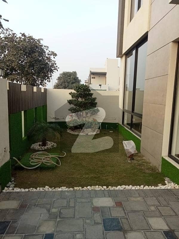 10 Marla Brand New Full Luxurious Beautiful Modern Design Lowest Rental