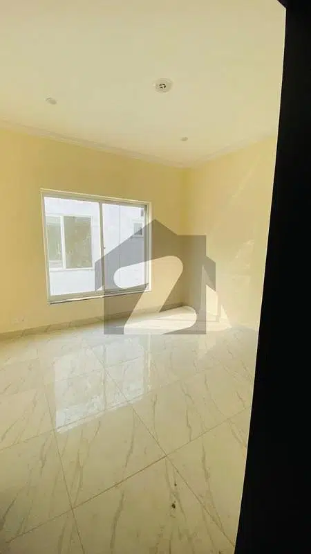 2 BEDS BRAND NEW FLAT FOR SALE BAHRIA ORCHARD LAHORE