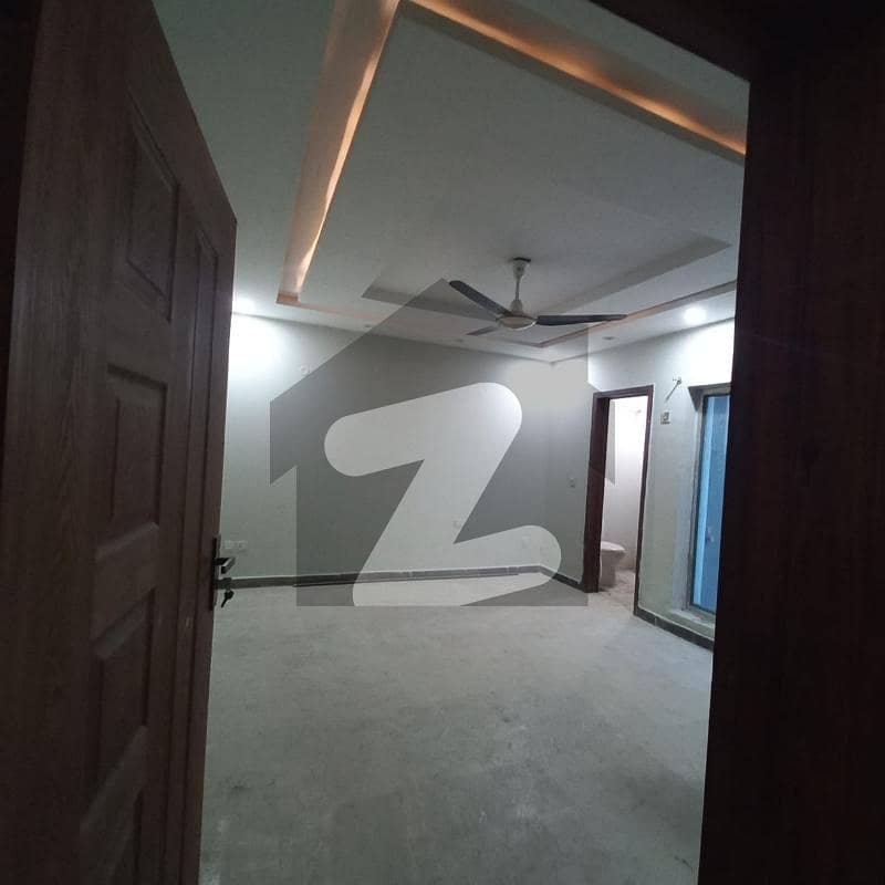 5 Marla Lower Portion Available For Rent In Secter D AA Block Bahria Town. 
Gass Available Ha.