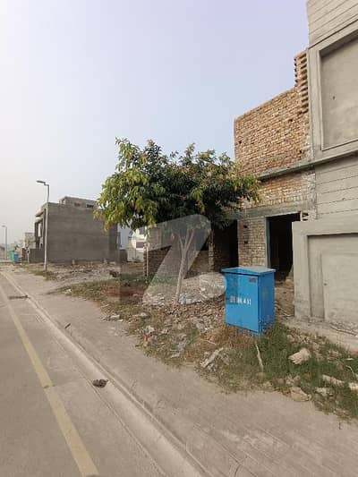 بحریہ آرچرڈ فیز 1 ۔ ایسٹزن بحریہ آرچرڈ فیز 1,بحریہ آرچرڈ,لاہور میں 3 کمروں کا 5 مرلہ مکان 95.0 لاکھ میں برائے فروخت۔