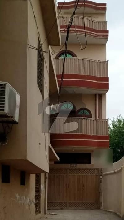 ڈیفینس آفیسر کالونی پشاور میں 5 کمروں کا 10 مرلہ مکان 4.0 کروڑ میں برائے فروخت۔