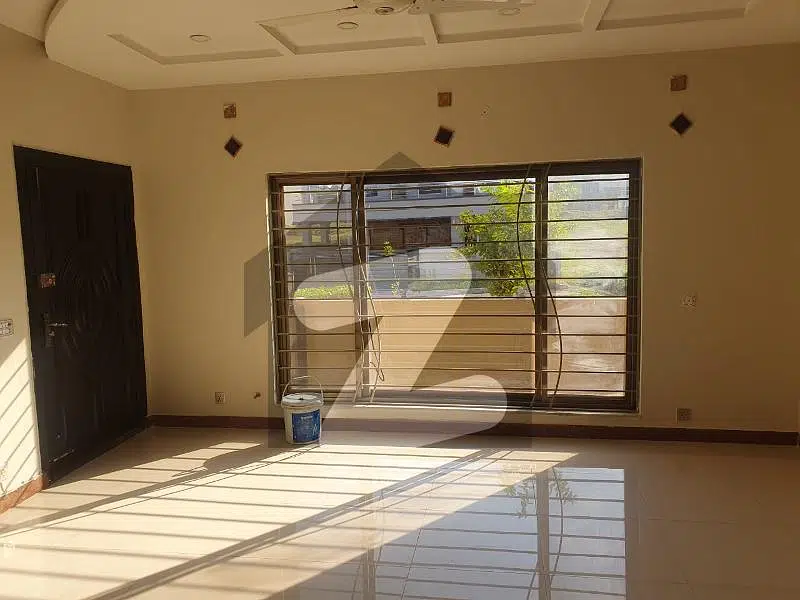 10 Marla House For Sale In Bahira Town Phase 8