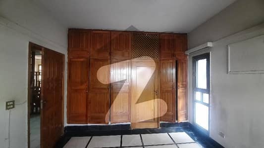 50x120 Service Road North Margalla Road F-10/2 House For Sale