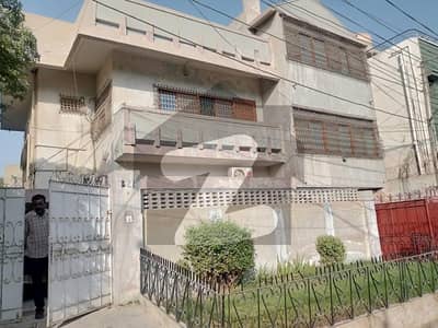 A Palatial Residence For sale In Gulshan-e-Iqbal - Block 3 Karachi