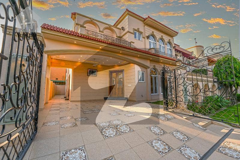 10 Marla Most Beautiful Brand New Spanish House For Sale