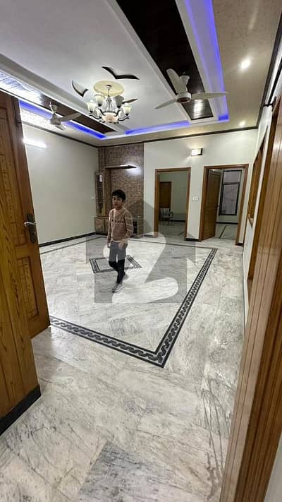 مری روڈ راولپنڈی میں 2 کمروں کا 7 مرلہ مکان 58.0 ہزار میں کرایہ پر دستیاب ہے۔
