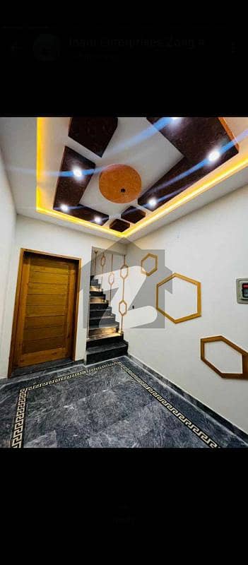ڈیوس روڈ لاہور میں 4 کمروں کا 3 مرلہ مکان 65.0 ہزار میں کرایہ پر دستیاب ہے۔