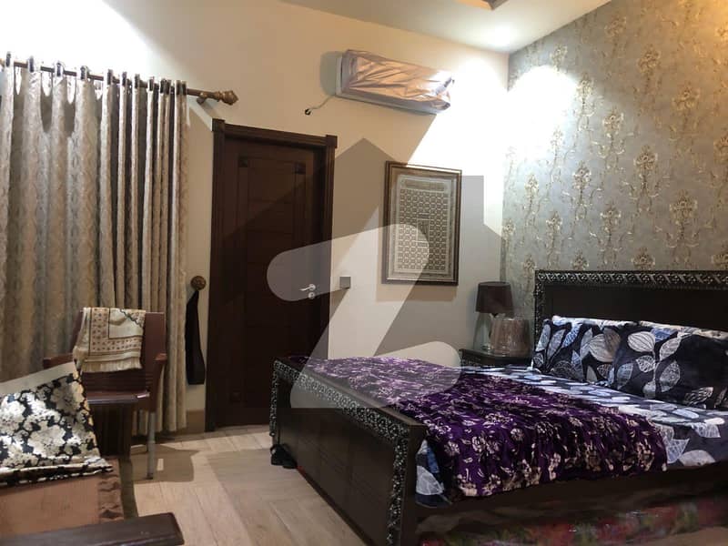 ڈی ایچ اے 11 رہبر فیز 1 ڈی ایچ اے 11 رہبر,لاہور میں 6 کمروں کا 10 مرلہ مکان 3.15 کروڑ میں برائے فروخت۔