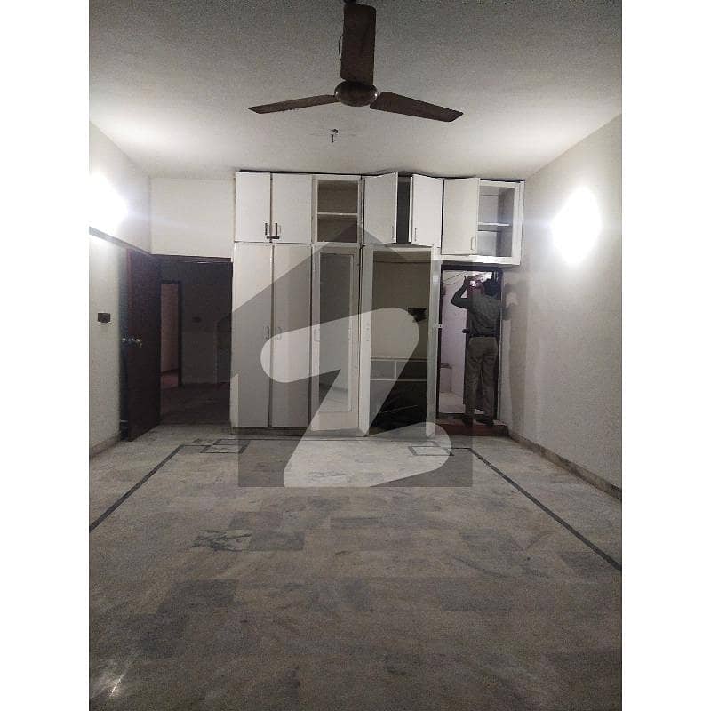 Apartment Available For Rent DHA Phase 4 9th B/W 10th Street Full Floor Chance Deal Apartment Available