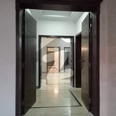 10 Marla Beautiful Double Unit House For Sale