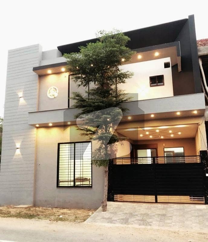 3.75 Marla Luxury House For Sale On Canal Road Society Faisalabad
