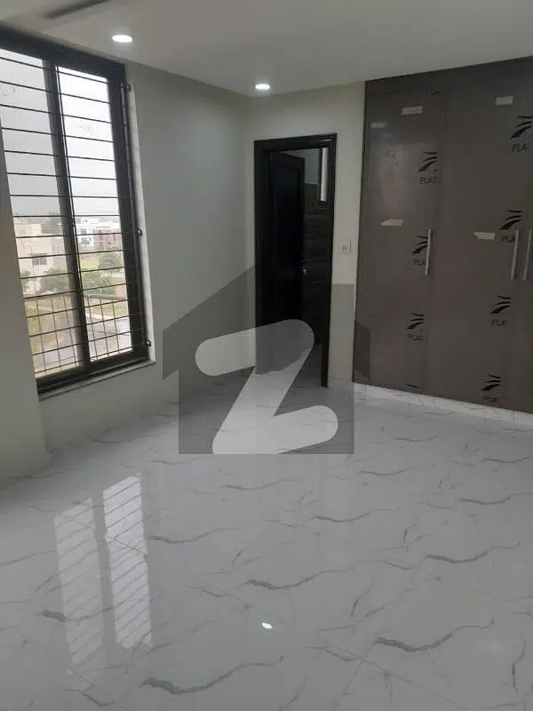 2 bed brand new luxury non furnished flat available in bahria town lahore Very