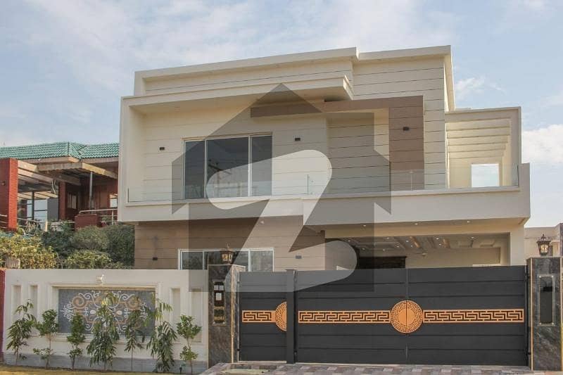 10 Marla House Available For Rent In Formanites Housing Scheme - Block L Lahore