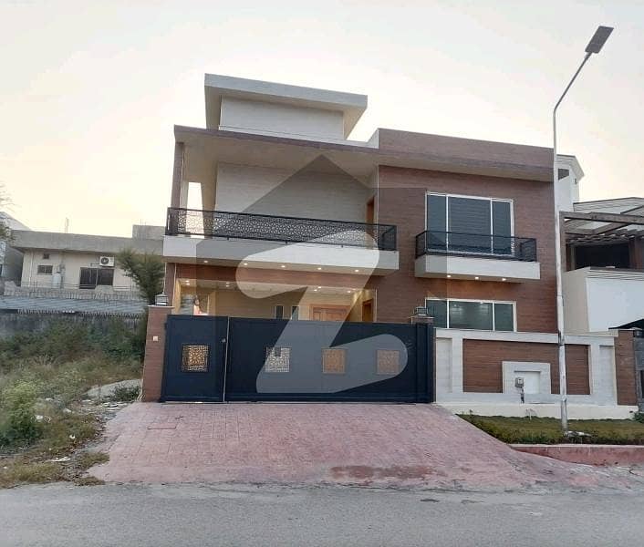 Facing Park 3200 Square Feet House Is Available For Sale