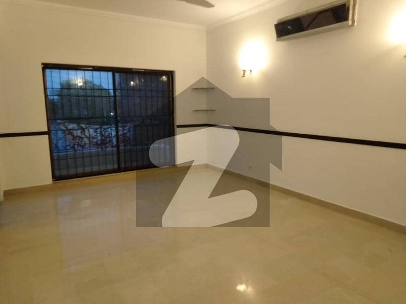 1 KANAL OUT CLASS HOUSE DHA LAHORE PHASE 1 FOR SALE