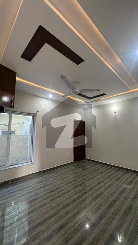 Ground Portion For Rent In Gulraiz Phase 2 Beautiful House Proper Three Bedrooms And Attach Bathrooms,