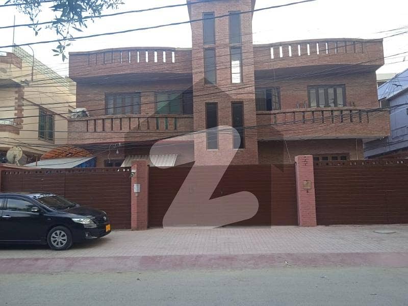 کلفٹن ۔ بلاک 2 کلفٹن,کراچی میں 3 کمروں کا 10 مرلہ فلیٹ 3.6 کروڑ میں برائے فروخت۔