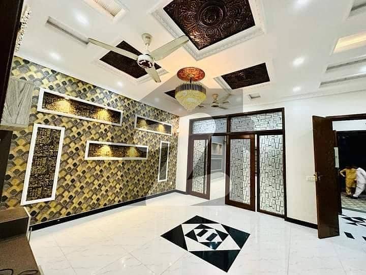 سینٹرل پارک ہاؤسنگ سکیم لاہور میں 5 کمروں کا 10 مرلہ مکان 2.95 کروڑ میں برائے فروخت۔