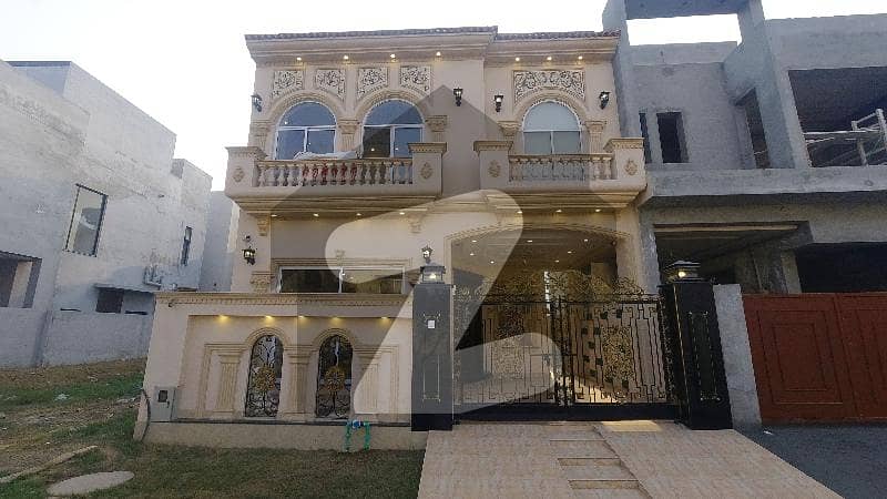 Find Your Ideal Prime Location House In Lahore Under Rs. 29000000