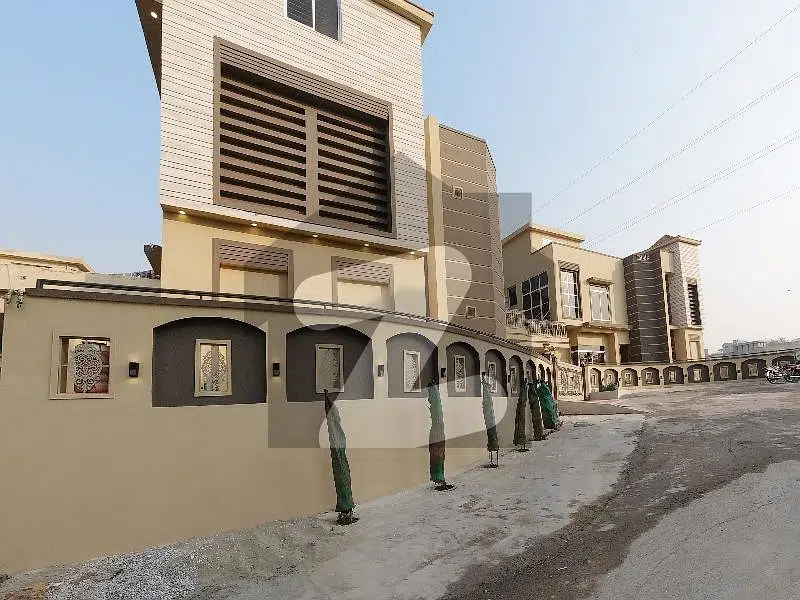 18.4 Marla +1.5 Knal Lawn House Is Available For Sale In Usman Block