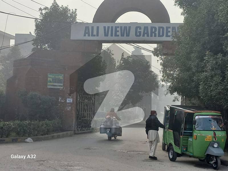 علی ویو گارڈن لاہور میں 9 مرلہ کمرشل پلاٹ 2.7 کروڑ میں برائے فروخت۔