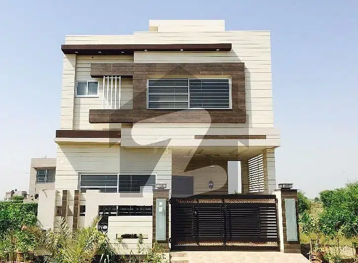 05 MARLA OPULENT & MAJESTIC HOUSE FOR SALE IN DHA PHASE 9 TOWN