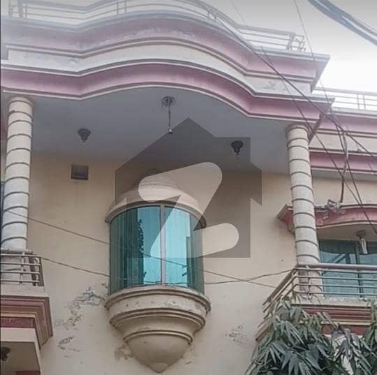 A 10 Marla Upper Portion Located In Allama Iqbal Town - Raza Block Is Available For rent