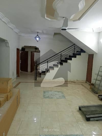 300 Sq Yards 5 Bed House Is Available