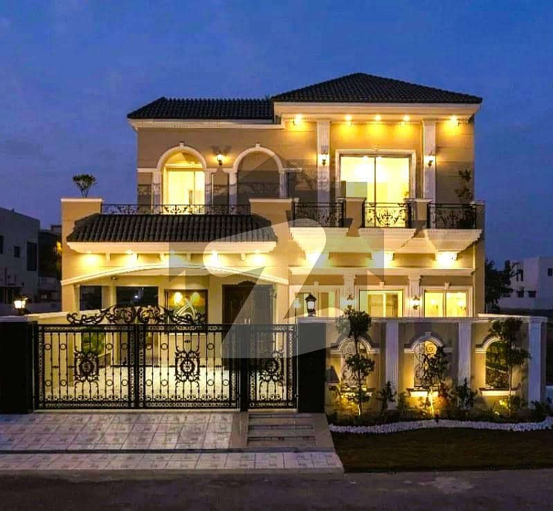 10 Marla House For Sale in Jasmine Block Bahria Town Lahore