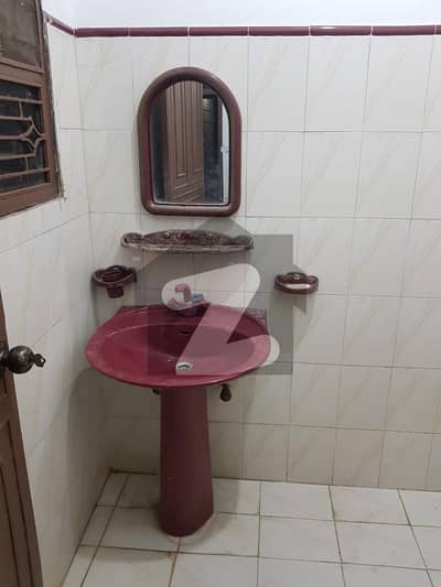 Flat For Rent For Bachelors (Students + Job Holders)Very Good Location