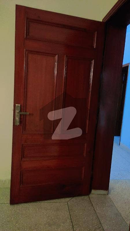 ایف ۔ 11/3 ایف ۔ 11,اسلام آباد میں 6 کمروں کا 17 مرلہ مکان 4.5 لاکھ میں کرایہ پر دستیاب ہے۔