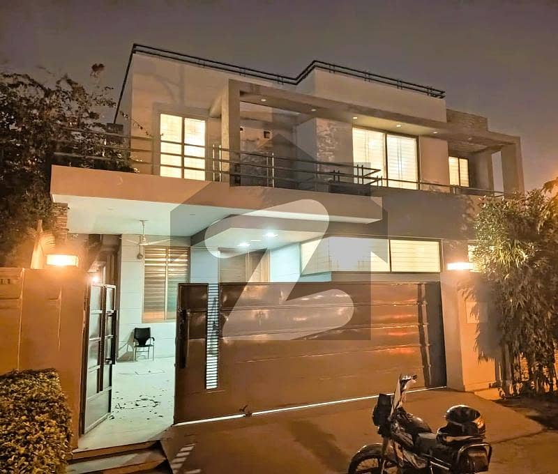 Original Picture Lower Portion 1 Kanal Slightly used Modern Design House For Rent in DHA Phase 4 Block DD Lahore