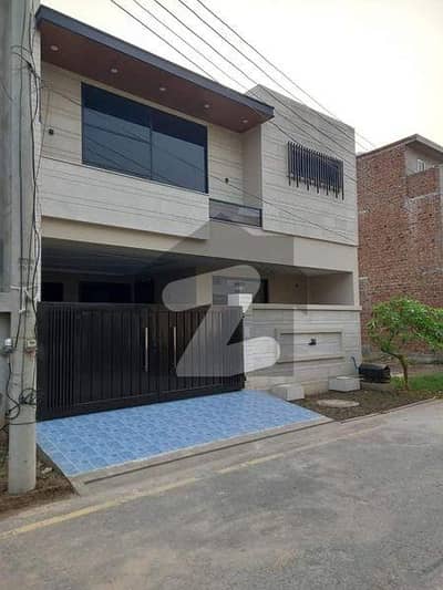 5 Marla Brand New Luxurious House For Sale In Eden Valley, D Block, Canal Road, Faisalabad.