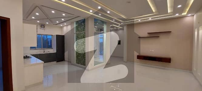 10 Marla Upper Portion For Rent In Bahria Town Lahore