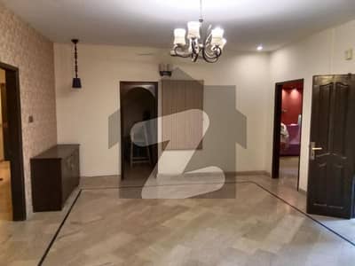APARTMENT 3 BEDS ATTACHED REFURBISHED BATH LOUNGE STUDY Near IMAM BARGAH