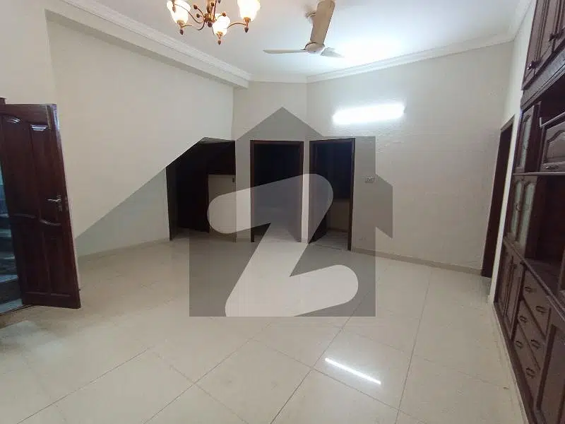 3200 Square Feet Lower Portion In Islamabad Is Available For Rent