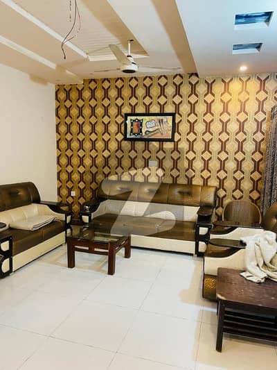 ایڈن آرچرڈ بلاک زیڈ ایڈن آچرڈ,فیصل آباد میں 5 کمروں کا 7 مرلہ مکان 2.55 کروڑ میں برائے فروخت۔