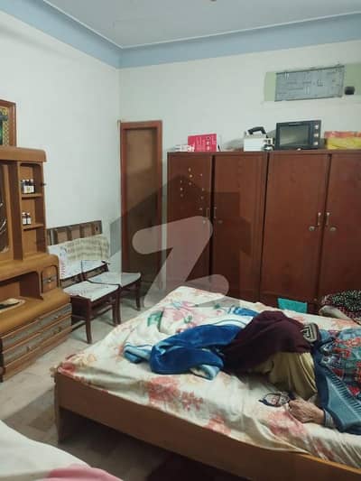 بفر زون - سیکٹر 16-A بفر زون,نارتھ کراچی,کراچی میں 4 کمروں کا 5 مرلہ مکان 1.3 کروڑ میں برائے فروخت۔