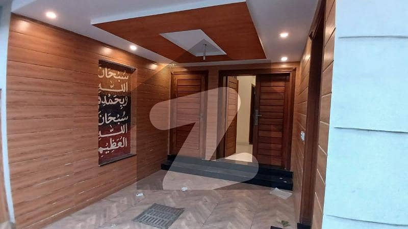 بحریہ ٹاؤن ۔ بلاک اے اے بحریہ ٹاؤن سیکٹرڈی,بحریہ ٹاؤن,لاہور میں 3 کمروں کا 5 مرلہ مکان 65 میں کرایہ پر دستیاب ہے۔